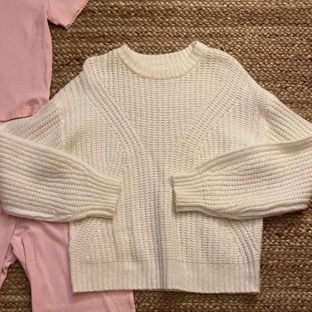 Cream/White Chunky Knit Sweater